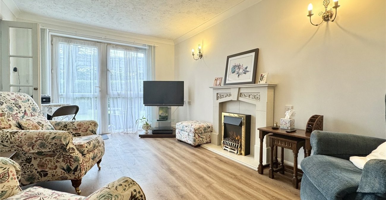 1 bedroom property for sale in Oakleigh Close | Robinson Jackson