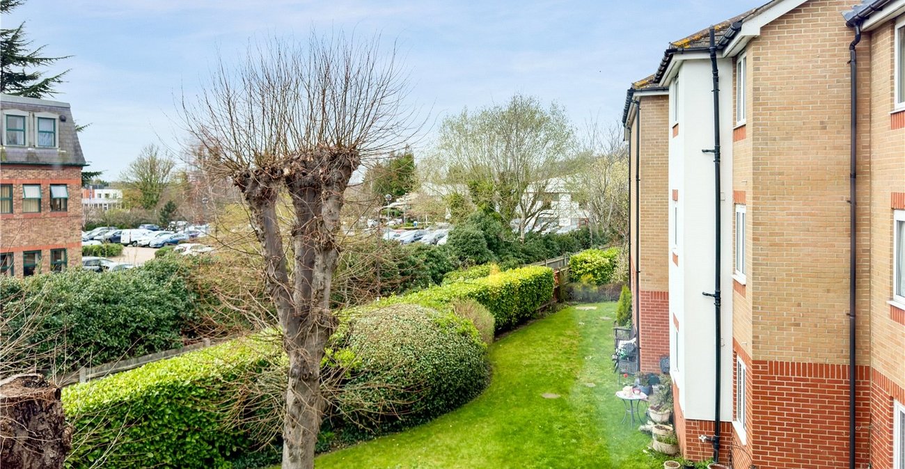 1 bedroom property for sale in Oakleigh Close | Robinson Jackson