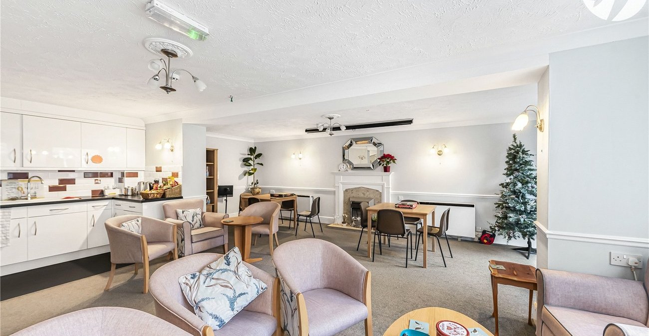 1 bedroom property for sale in Oakleigh Close | Robinson Jackson