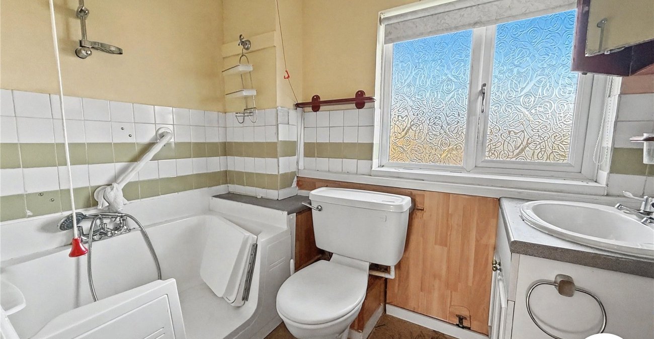 3 bedroom house for sale in Sittingbourne | Robinson Michael & Jackson