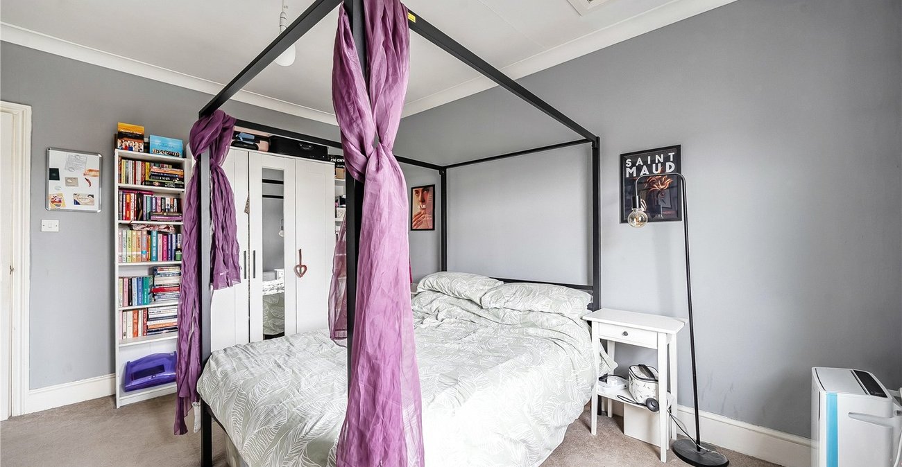 2 bedroom property for sale in Sydenham | Robinson Jackson