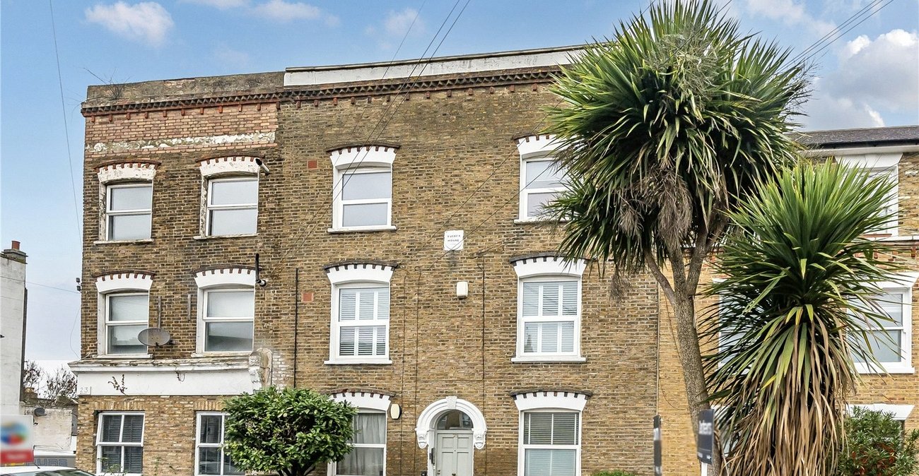 2 bedroom property for sale in Sydenham | Robinson Jackson