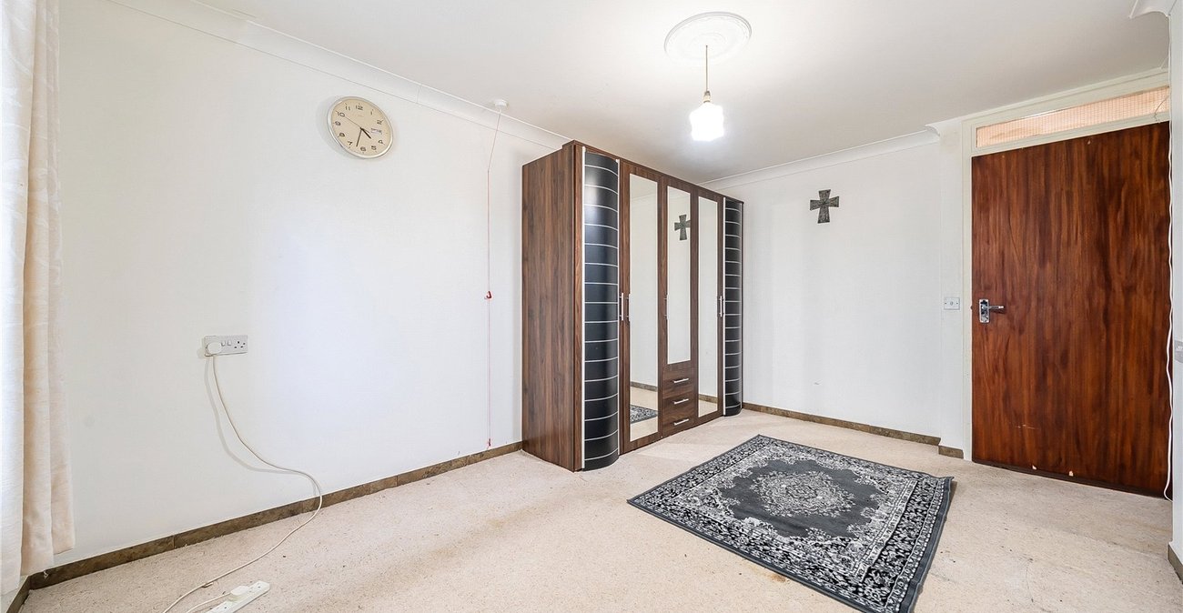 2 bedroom property for sale in Sydenham | Robinson Jackson