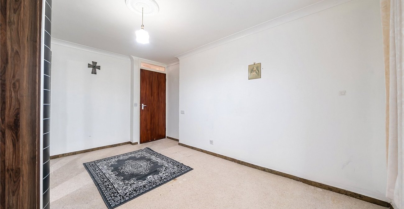 2 bedroom property for sale in Sydenham | Robinson Jackson