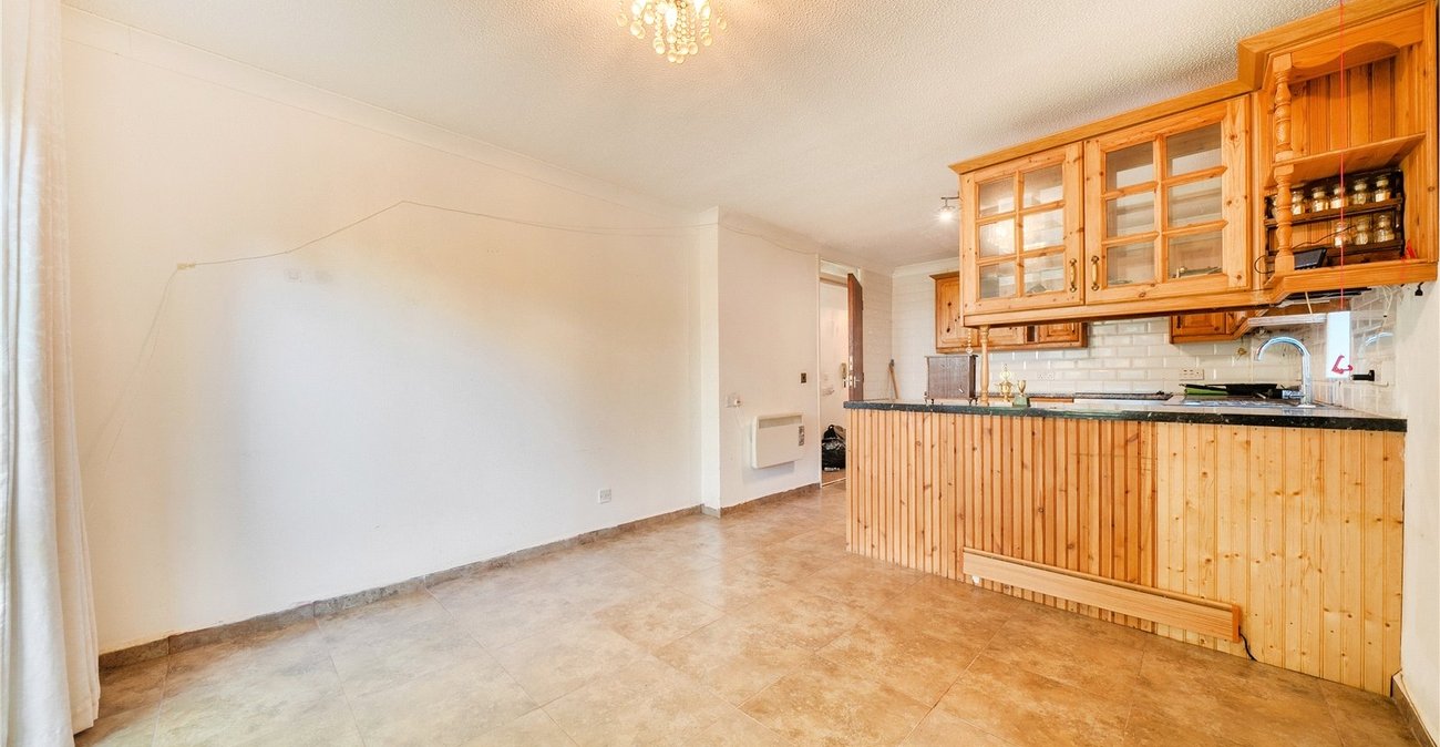 2 bedroom property for sale in Sydenham | Robinson Jackson