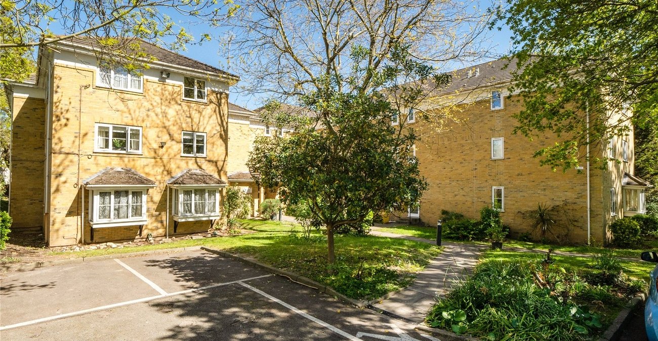 2 bedroom property for sale in Sydenham | Robinson Jackson