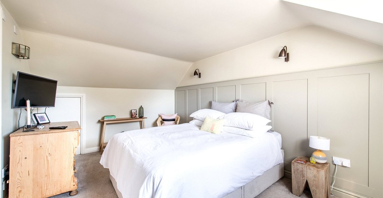 2 bedroom property for sale in Gravesend | Robinson Michael & Jackson