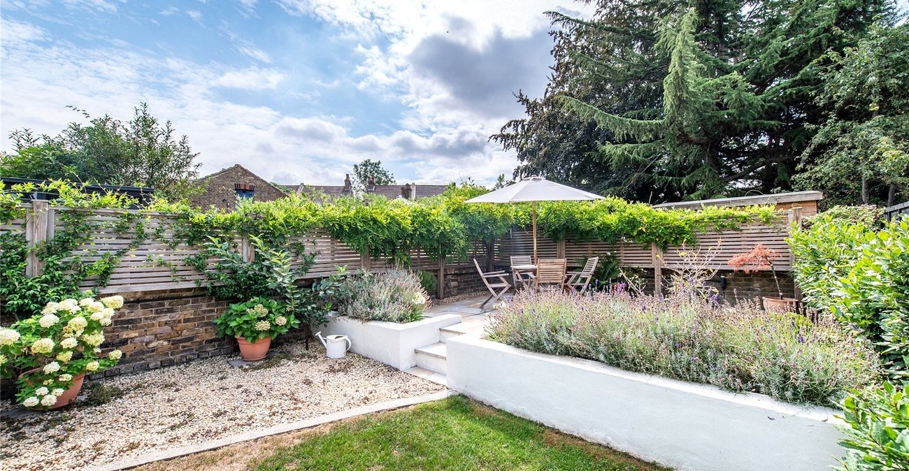 2 bedroom property for sale in Gravesend | Robinson Michael & Jackson