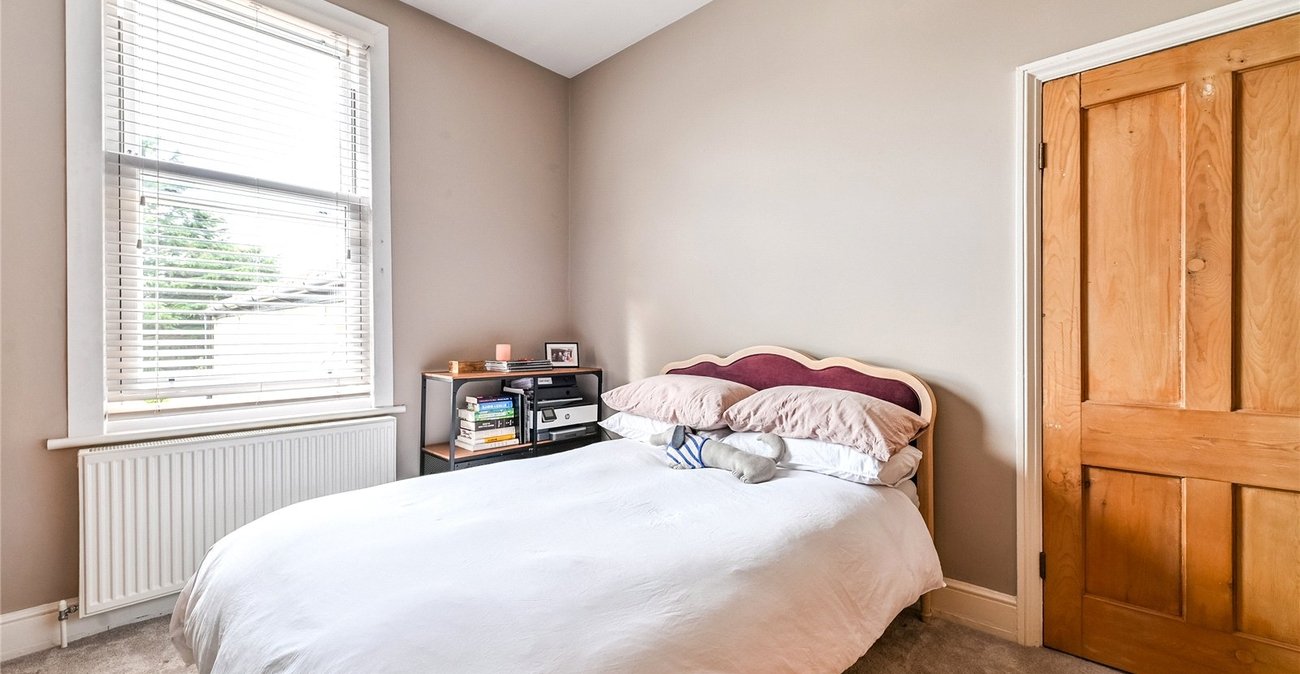 2 bedroom property for sale in Gravesend | Robinson Michael & Jackson