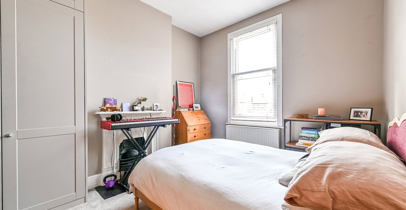 2 bedroom property for sale in Gravesend | Robinson Michael & Jackson