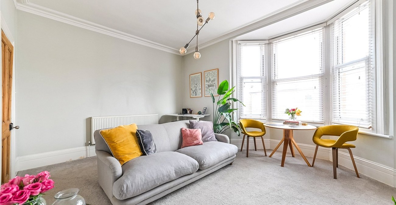 2 bedroom property for sale in Gravesend | Robinson Michael & Jackson