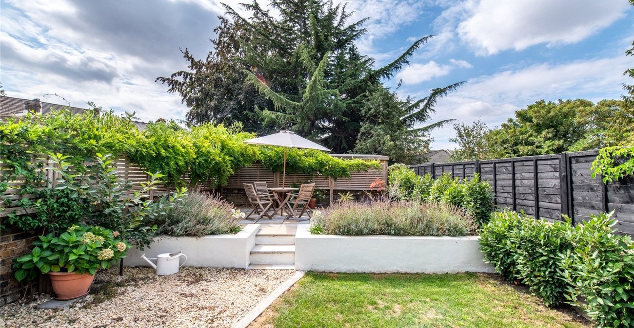 2 bedroom property for sale in Gravesend | Robinson Michael & Jackson