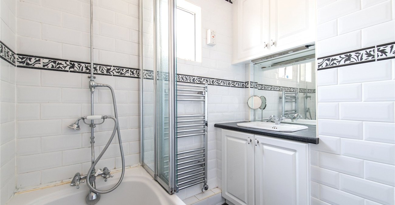 4 bedroom house for sale in Gravesend | Robinson Michael & Jackson