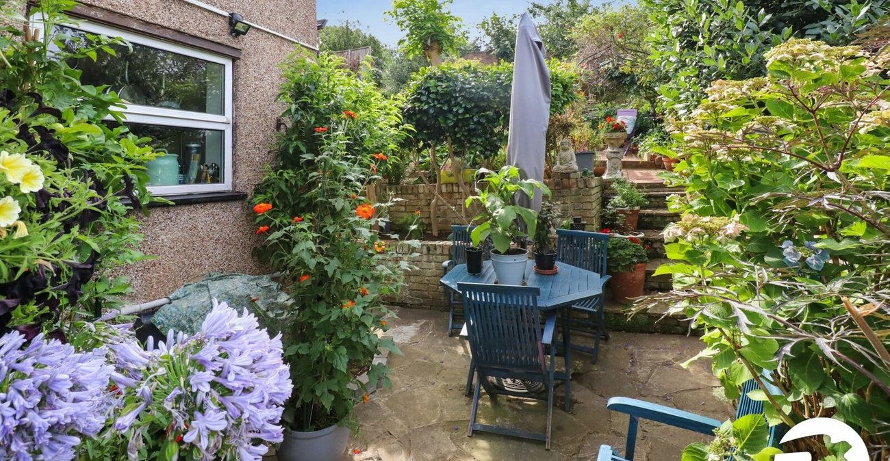 2 bedroom house for sale in Belvedere | Robinson Jackson