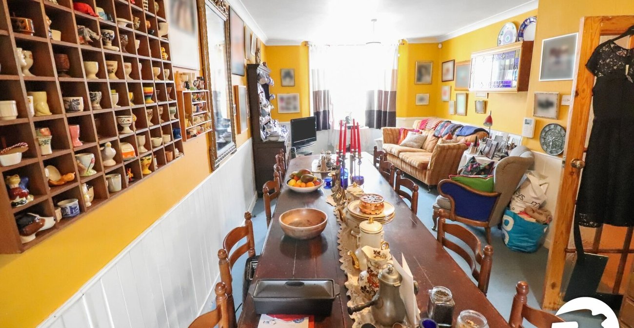 2 bedroom house for sale in Belvedere | Robinson Jackson