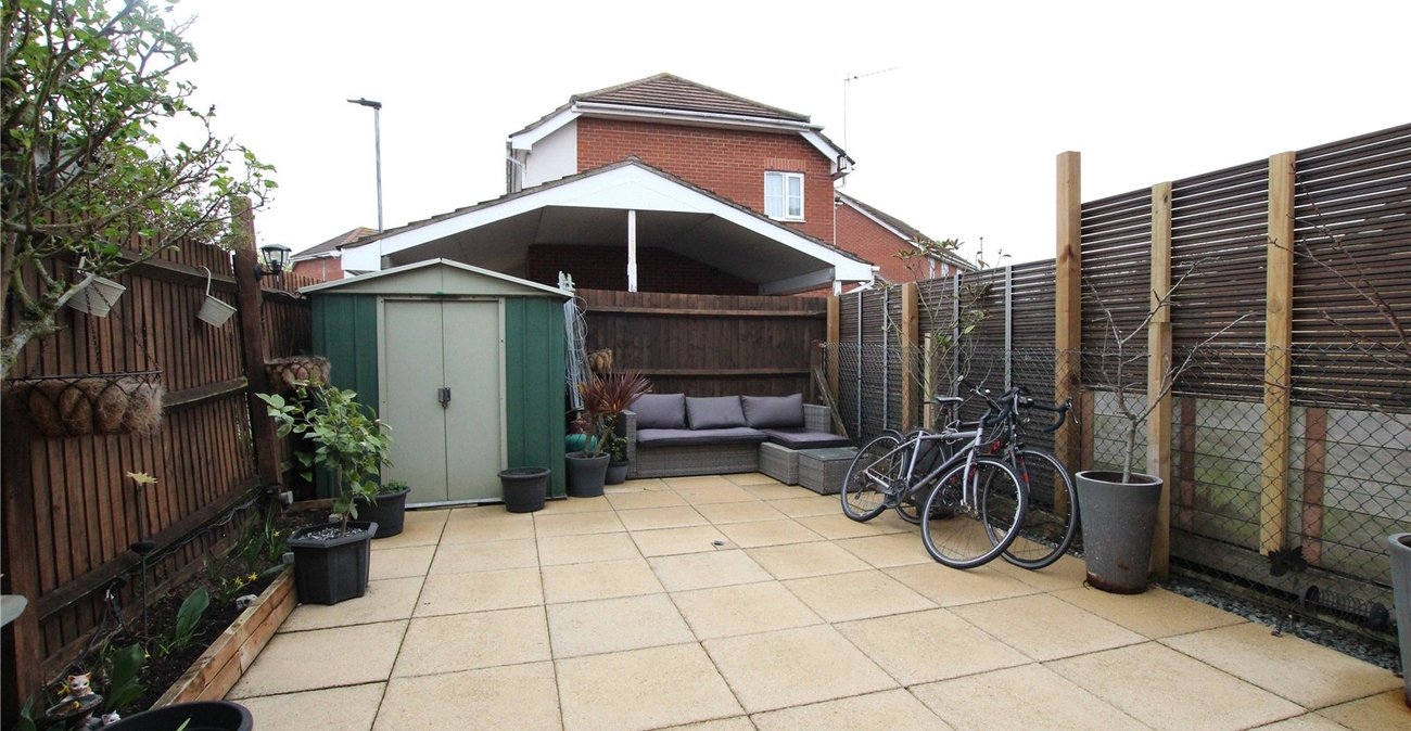2 bedroom house for sale in West Thamesmead | Robinson Jackson