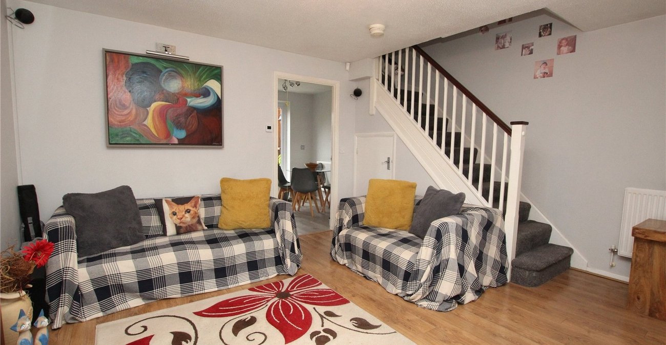 2 bedroom house for sale in West Thamesmead | Robinson Jackson