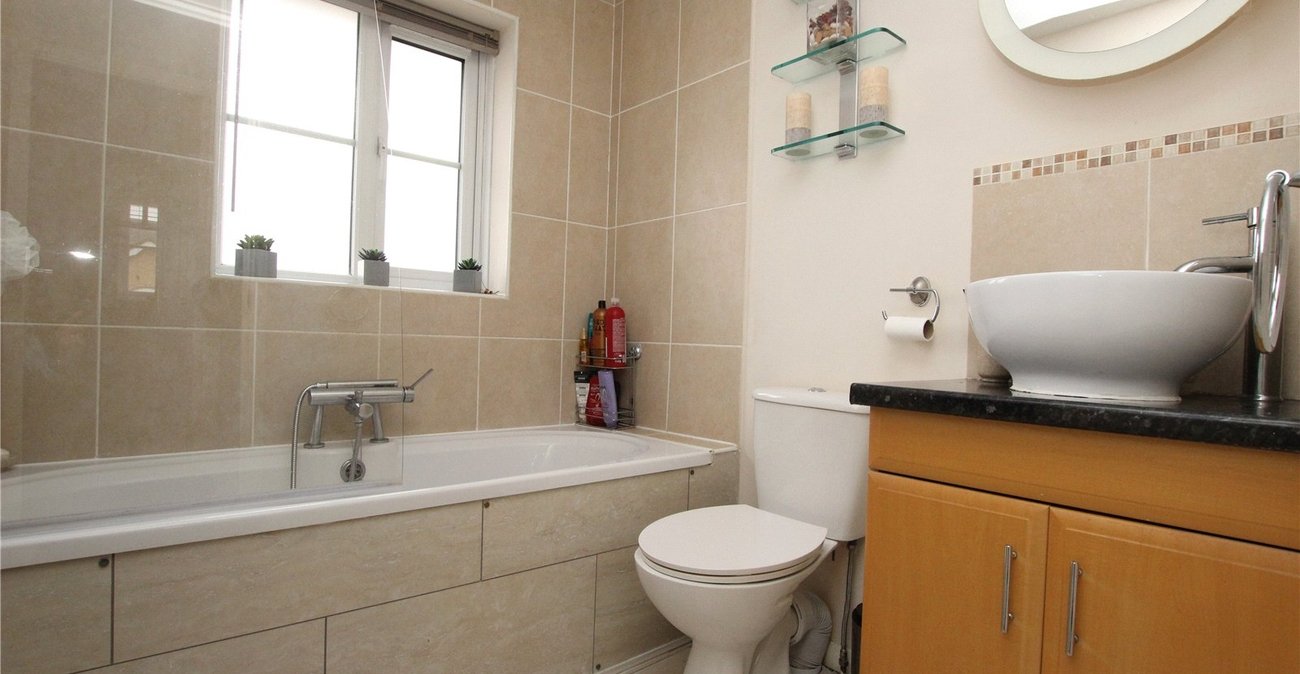 2 bedroom house for sale in West Thamesmead | Robinson Jackson