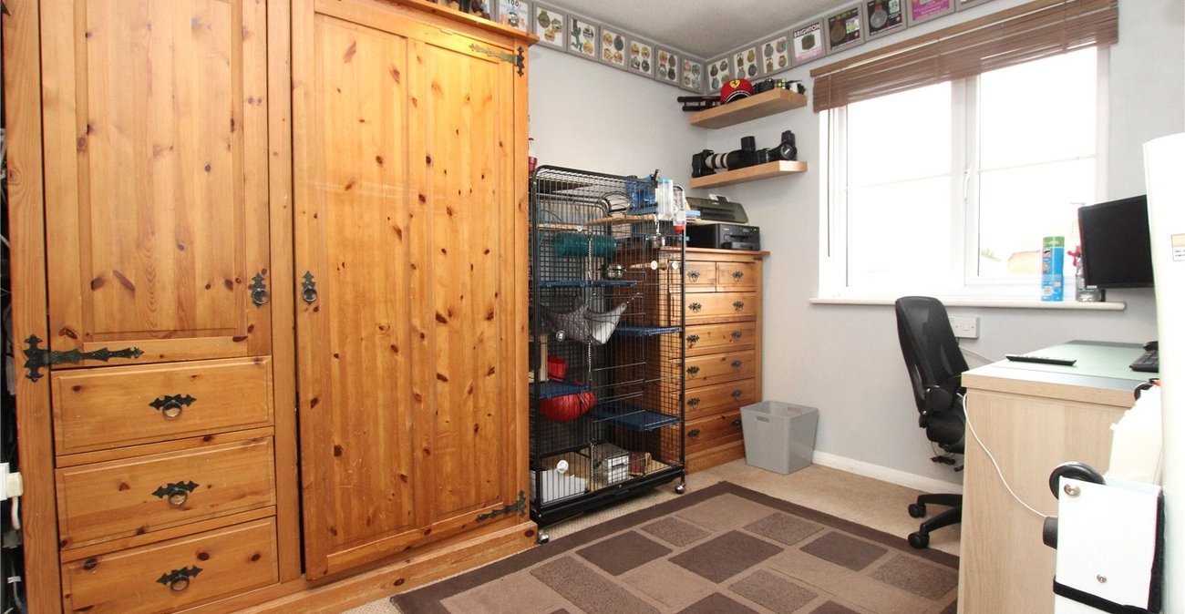 2 bedroom house for sale in West Thamesmead | Robinson Jackson