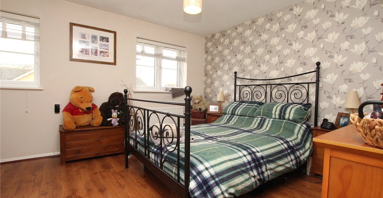 2 bedroom house for sale in West Thamesmead | Robinson Jackson
