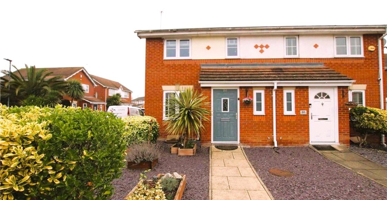 2 bedroom house for sale in West Thamesmead | Robinson Jackson