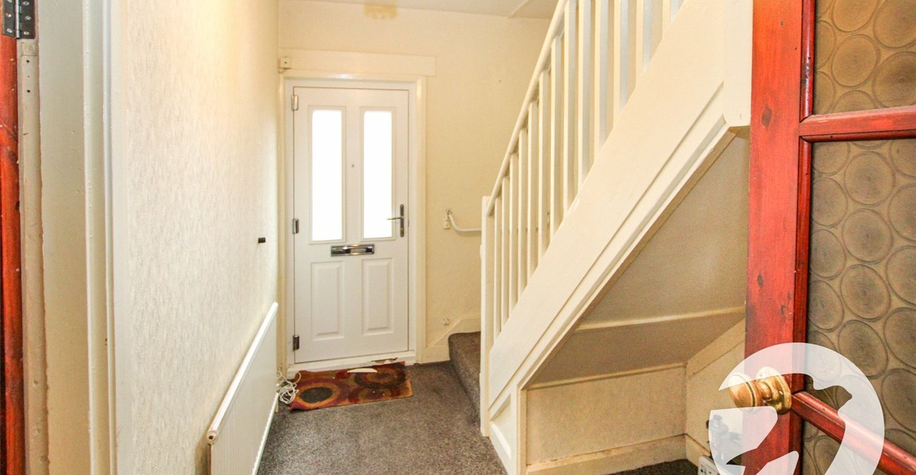 3 bedroom house for sale in London | Robinson Jackson