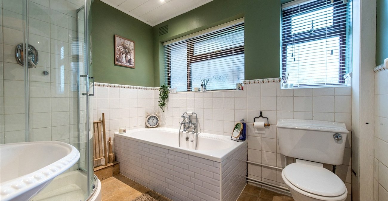 5 bedroom house for sale in New Barn | Robinson Michael & Jackson