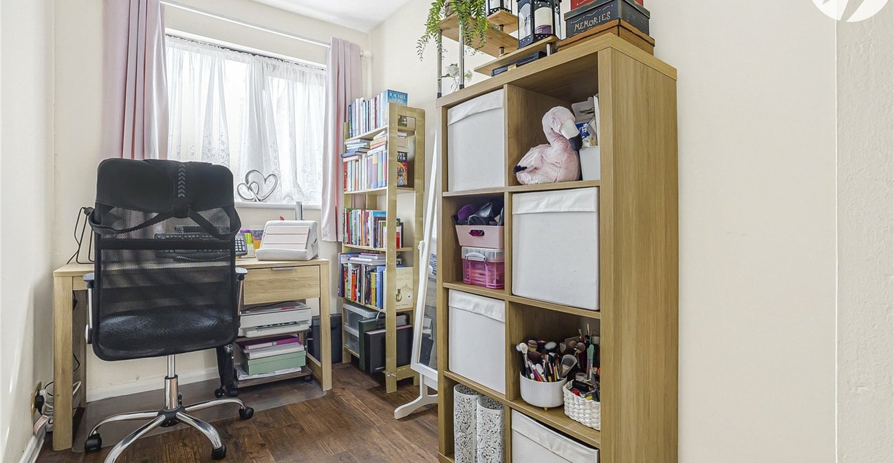 2 bedroom property for sale in Dartford | Robinson Jackson