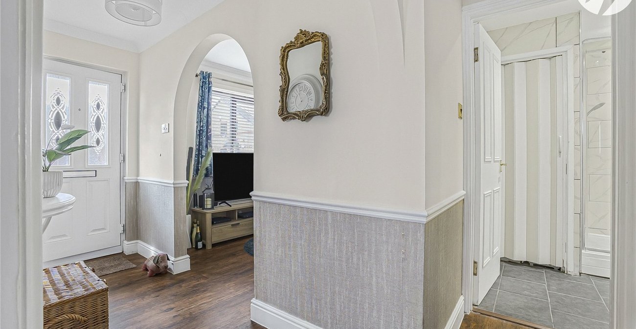 2 bedroom property for sale in Dartford | Robinson Jackson