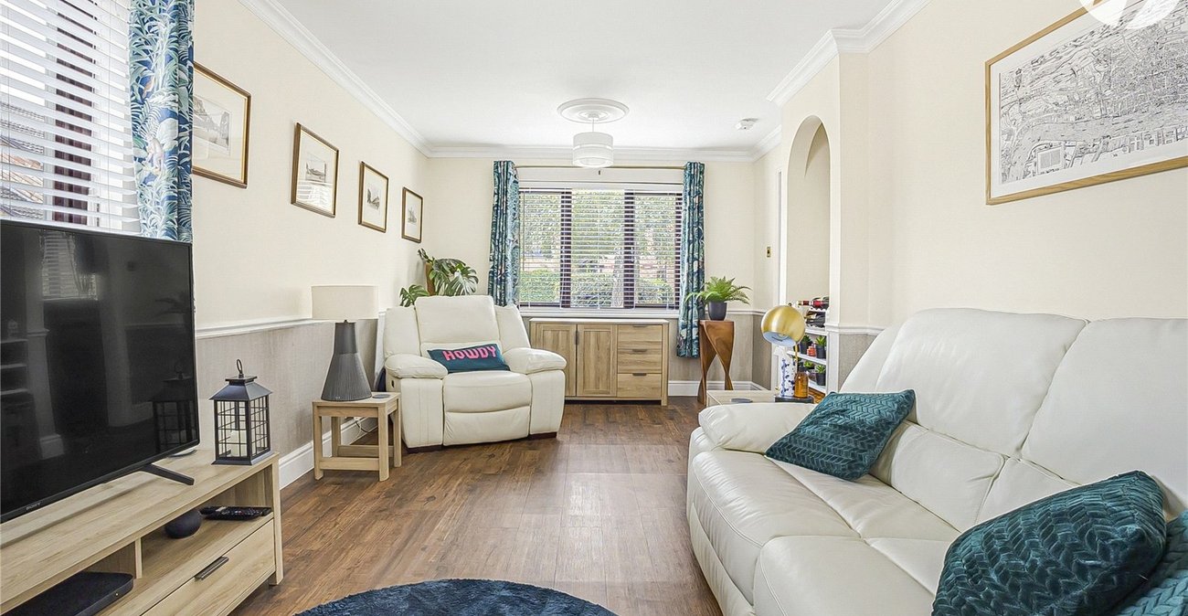 2 bedroom property for sale in Dartford | Robinson Jackson