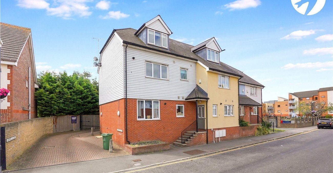 1 bedroom property for sale in Greenhithe | Robinson Jackson