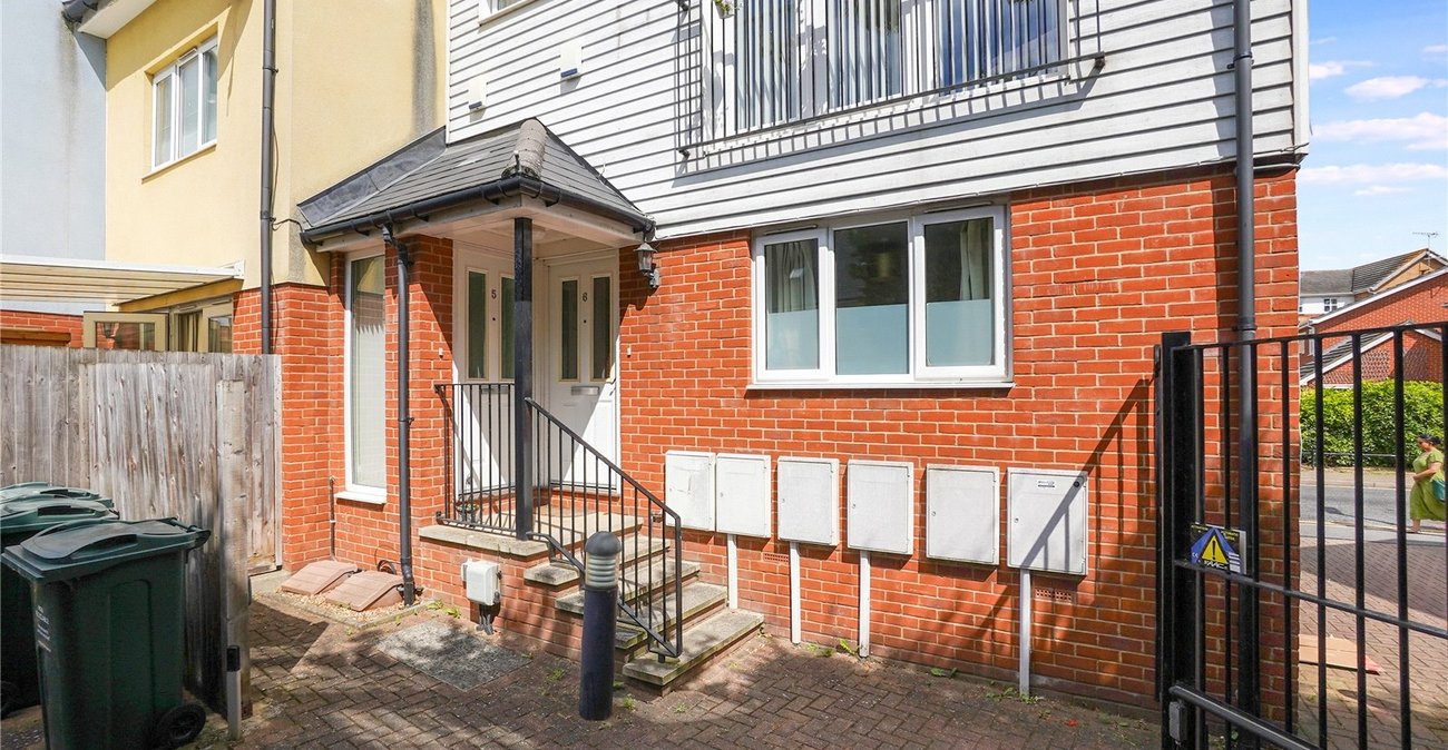 1 bedroom property for sale in Greenhithe | Robinson Jackson