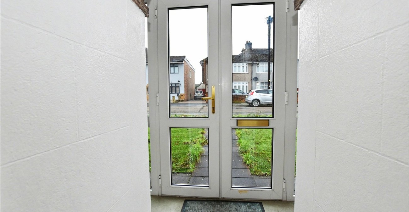 3 bedroom bungalow for sale in Bexleyheath | Robinson Jackson