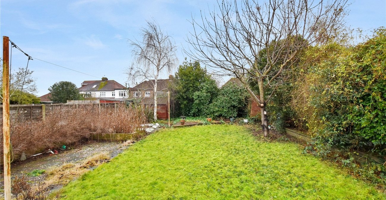 3 bedroom bungalow for sale in Bexleyheath | Robinson Jackson
