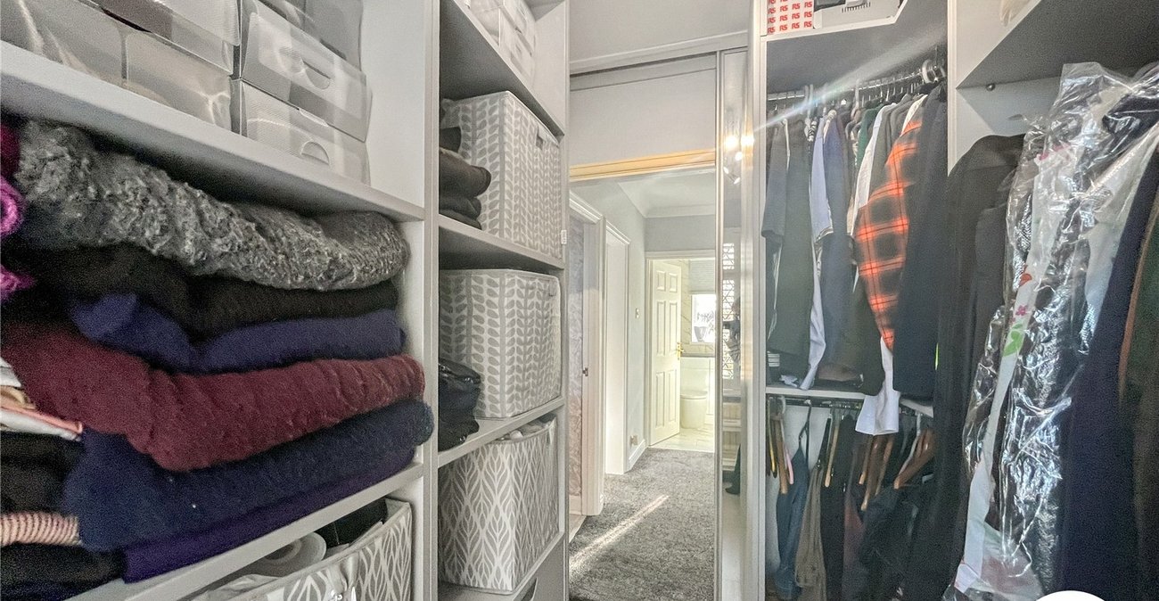 3 bedroom house for sale in Bobbing | Robinson Michael & Jackson