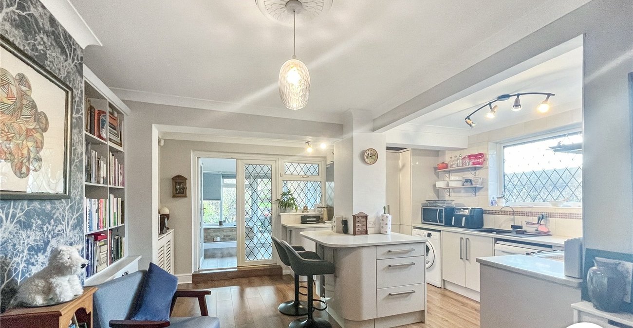 3 bedroom house for sale in Bobbing | Robinson Michael & Jackson