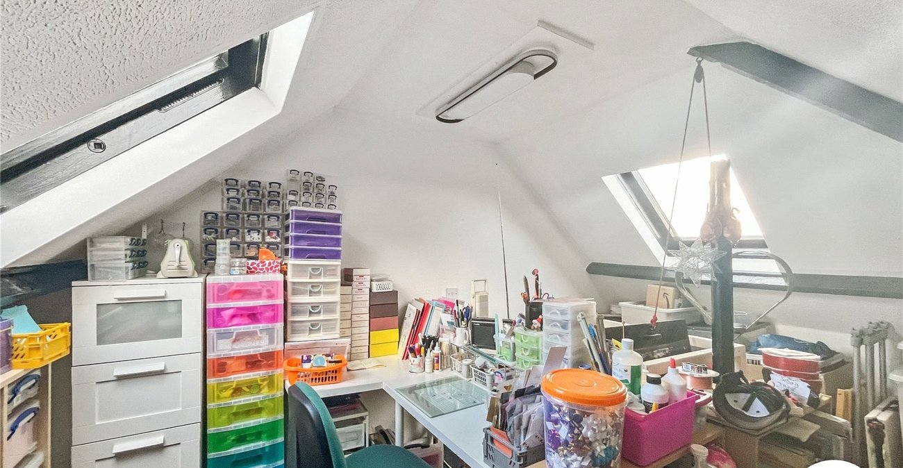 3 bedroom house for sale in Bobbing | Robinson Michael & Jackson