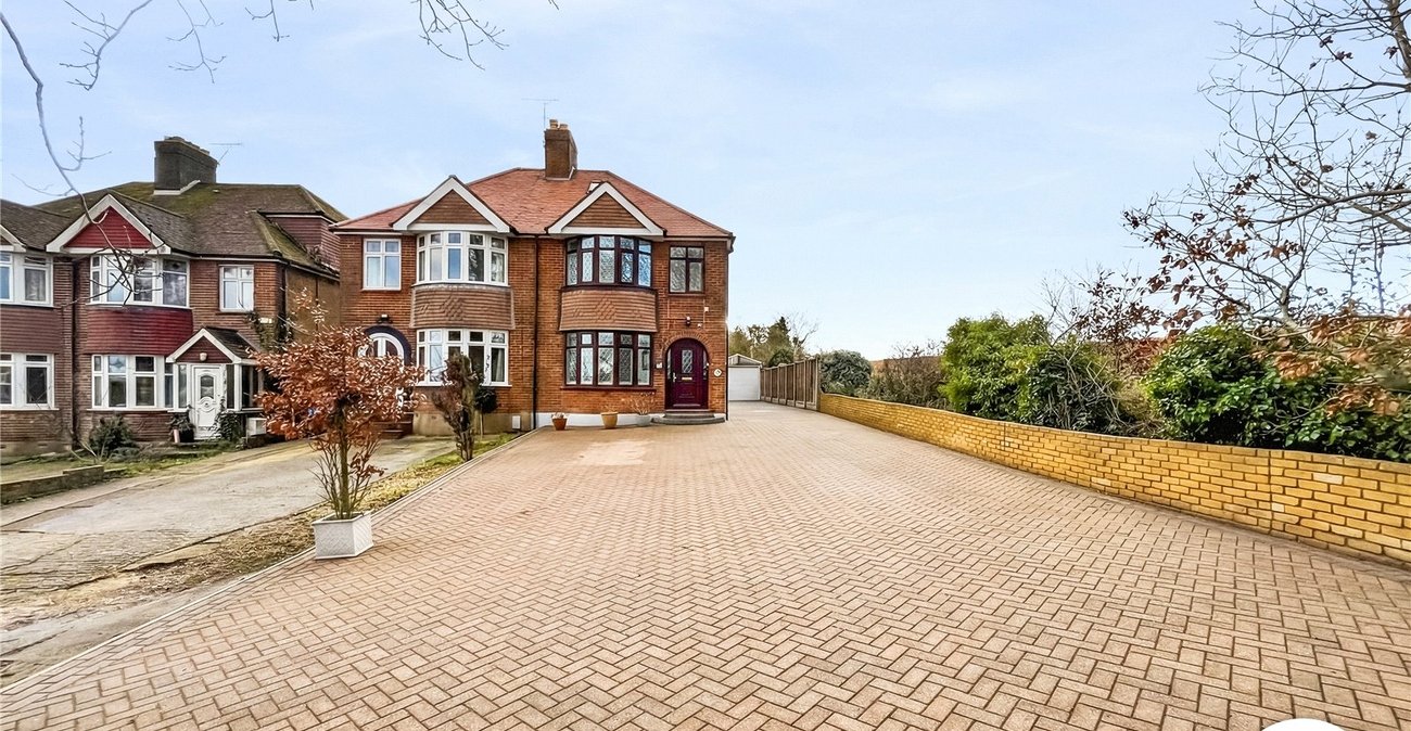 3 bedroom house for sale in Bobbing | Robinson Michael & Jackson