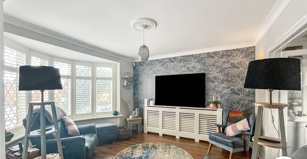 3 bedroom house for sale in Bobbing | Robinson Michael & Jackson