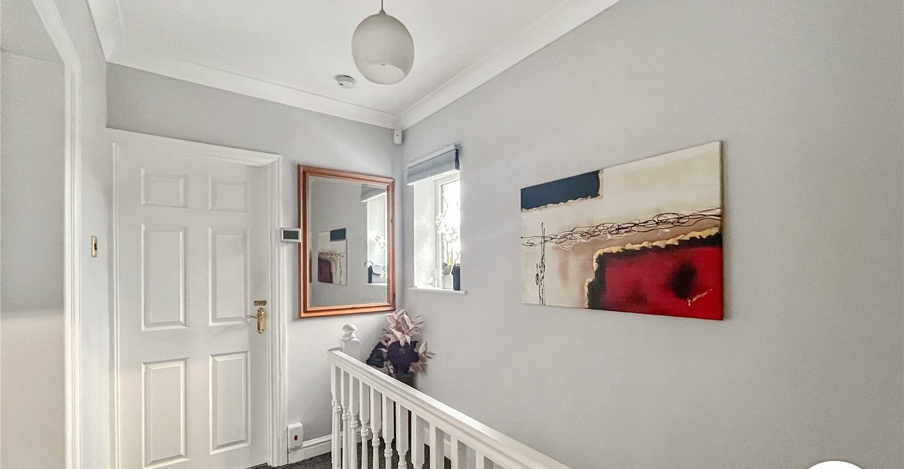 3 bedroom house for sale in Bobbing | Robinson Michael & Jackson