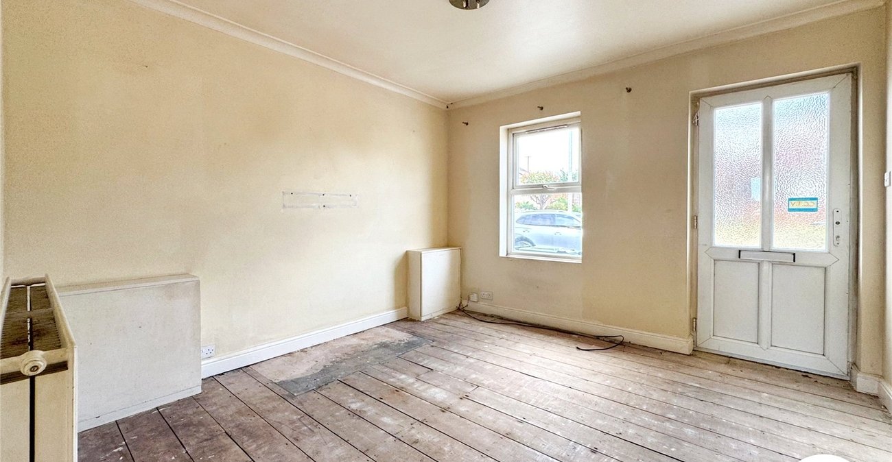 2 bedroom house for sale in Bobbing | Robinson Michael & Jackson