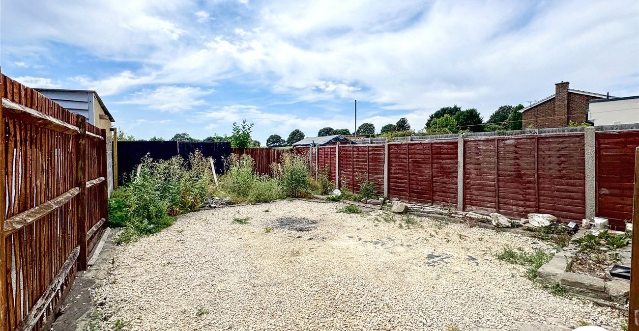 2 bedroom house for sale in Bobbing | Robinson Michael & Jackson