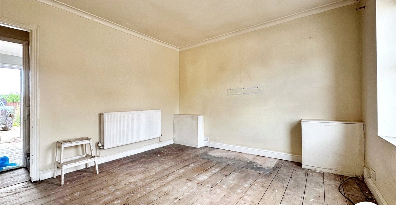2 bedroom house for sale in Bobbing | Robinson Michael & Jackson