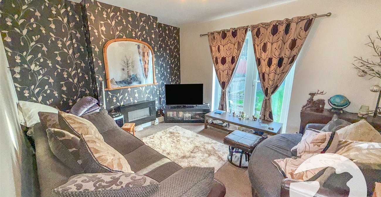 3 bedroom house for sale in London | Robinson Jackson