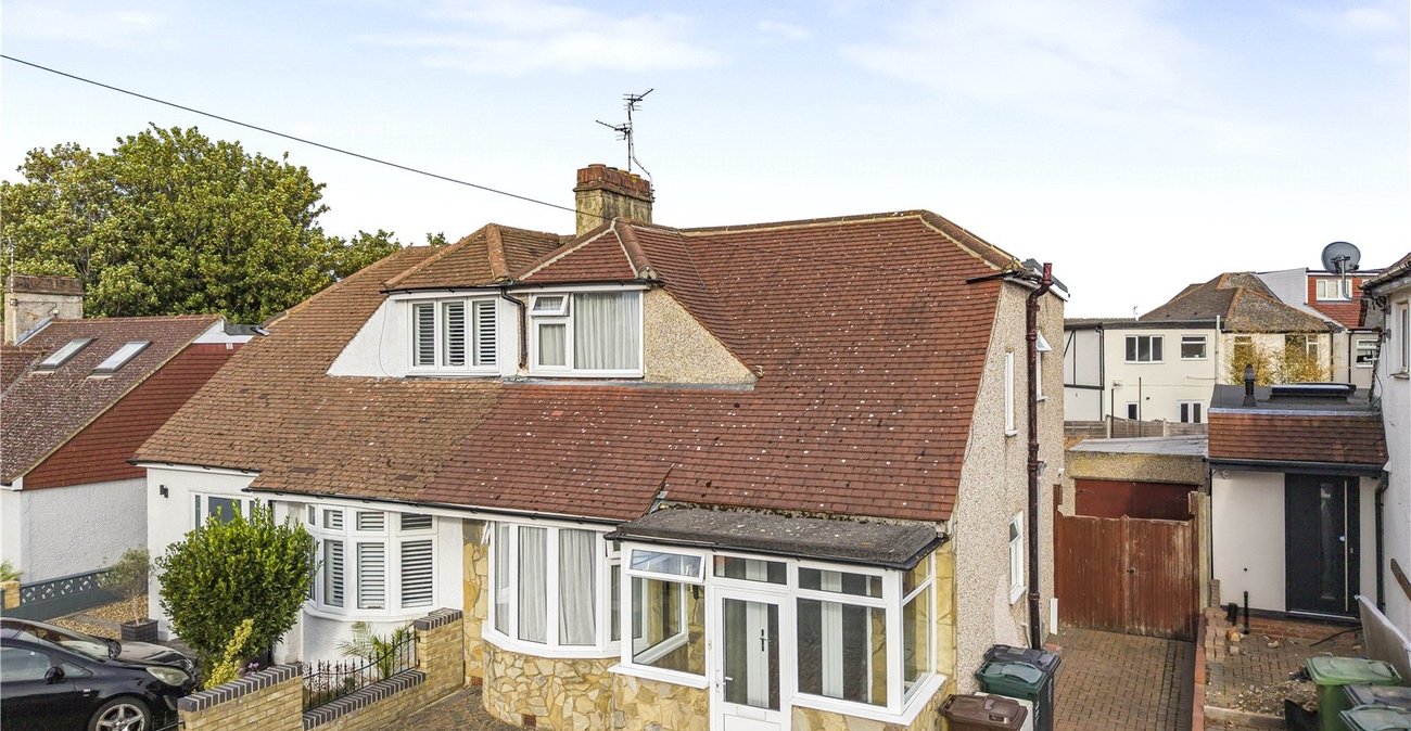 2 bedroom house for sale in West Dartford | Robinson Jackson