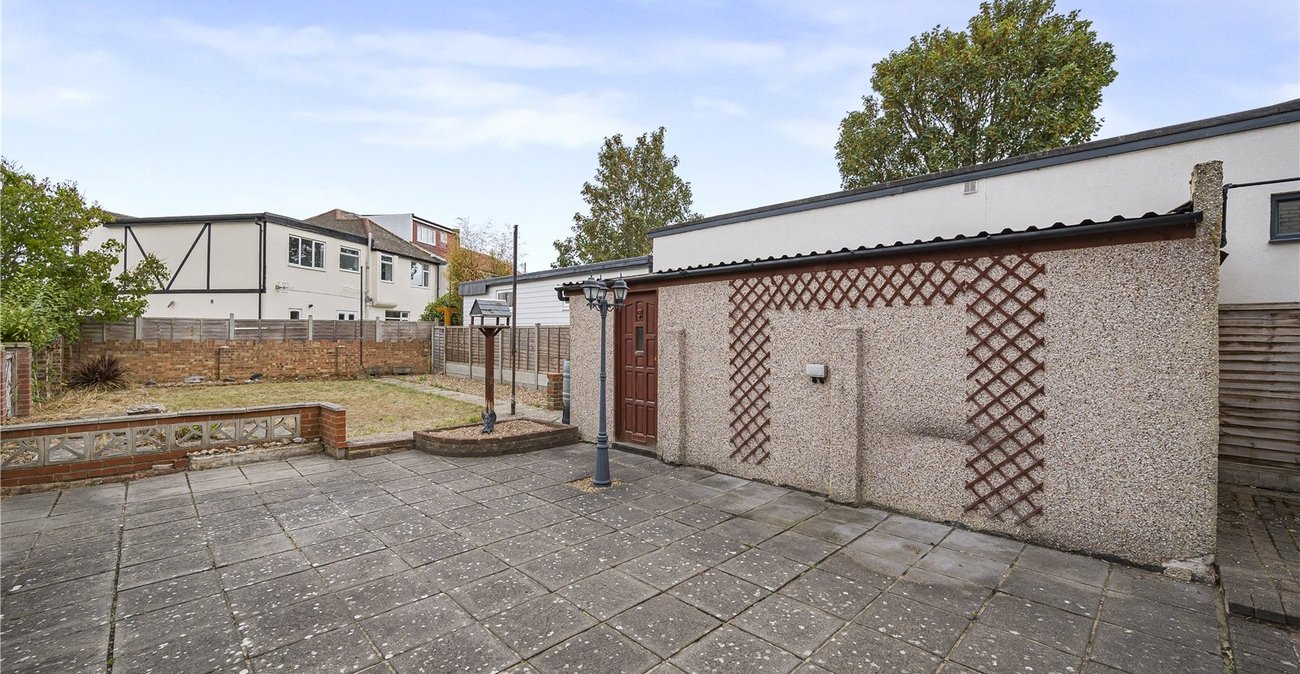 2 bedroom house for sale in West Dartford | Robinson Jackson