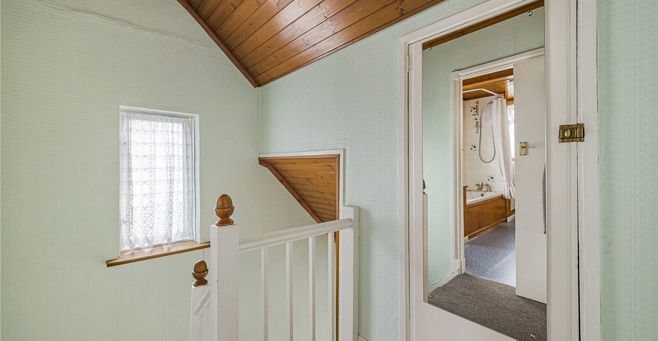 2 bedroom house for sale in West Dartford | Robinson Jackson
