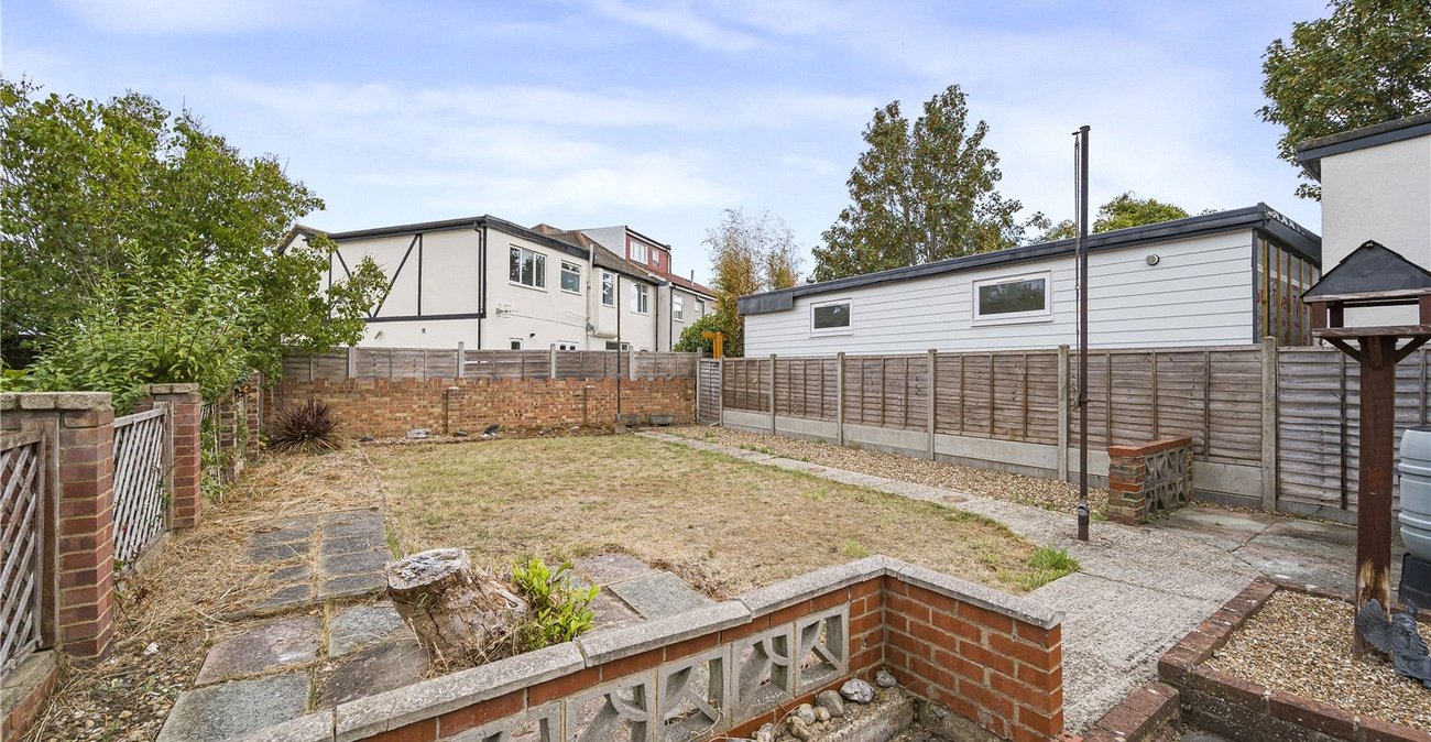 2 bedroom house for sale in West Dartford | Robinson Jackson