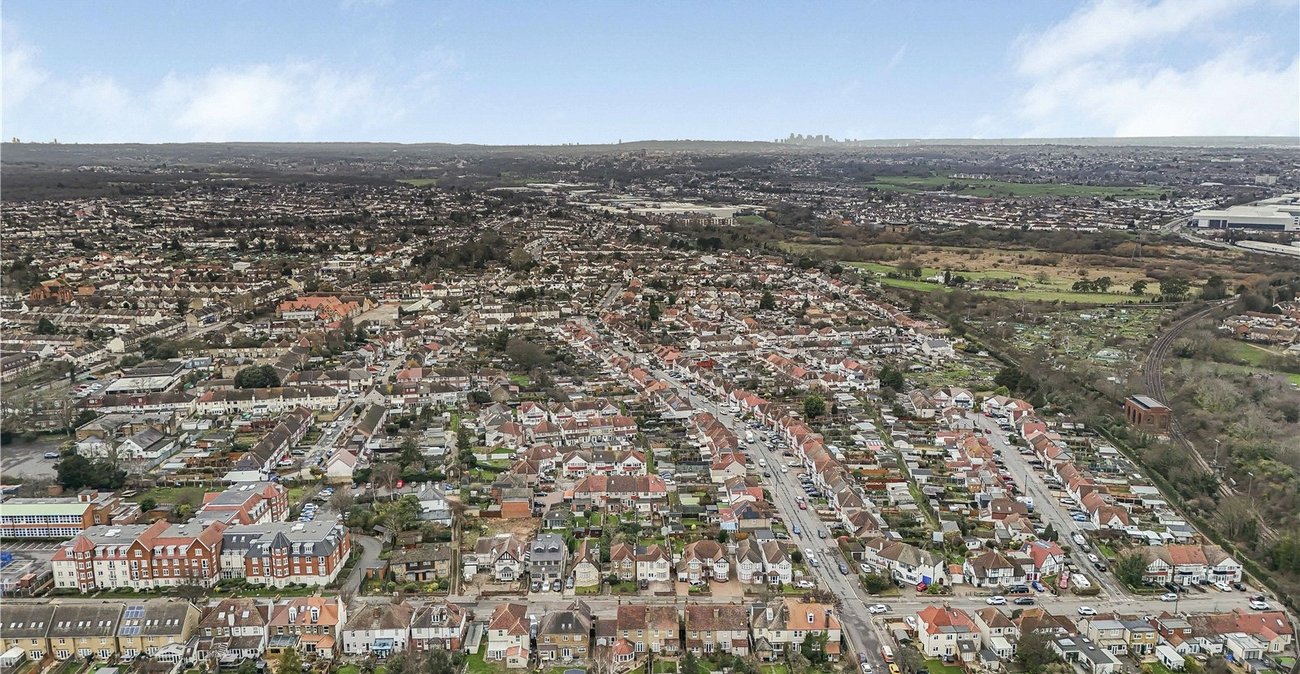 5 bedroom house for sale in West Dartford | Robinson Jackson