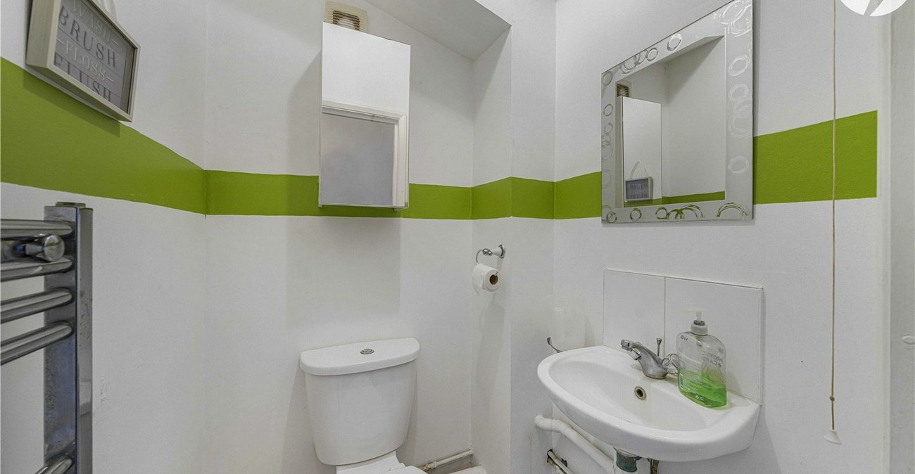 5 bedroom house for sale in West Dartford | Robinson Jackson